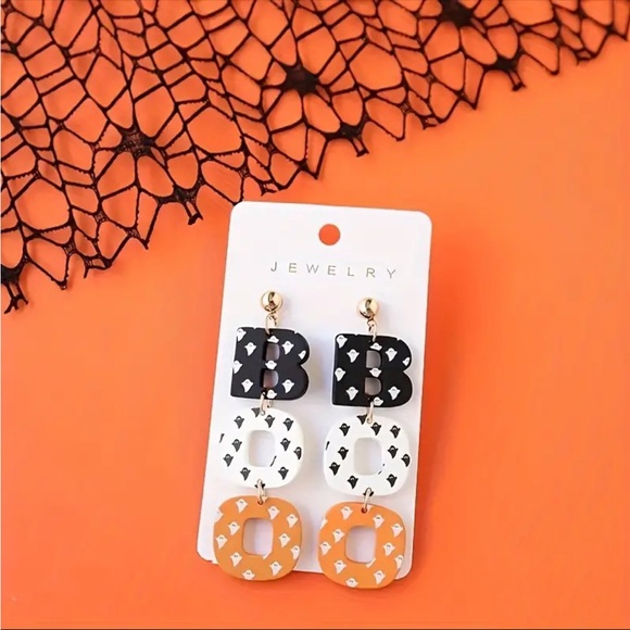 BOO Earrings - Picture 2 of 2